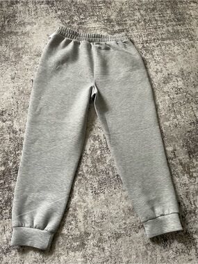 Old navy joggers gray size M women’s $46.99